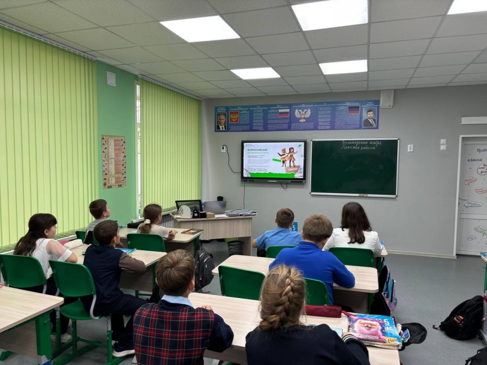 Учащиеся Мангушского округа принимают участие во всероссийской акции «БумБатл» Учащиеся Мангушского округа принимают участие во всероссийской акции «БумБатл»