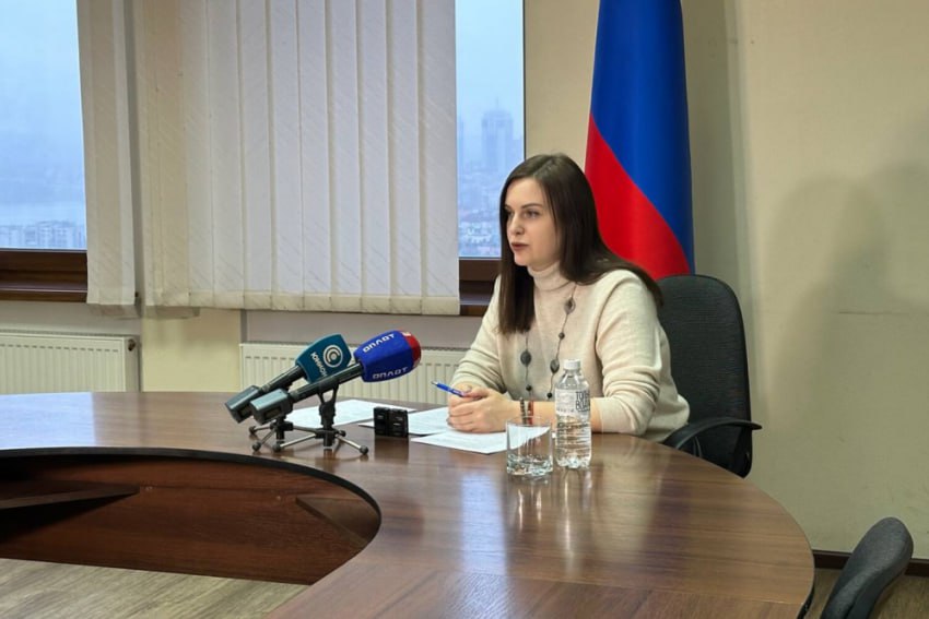 Донецкая чиновница переплюнула экс-замминистра обороны Иванова по сумме украденных денег