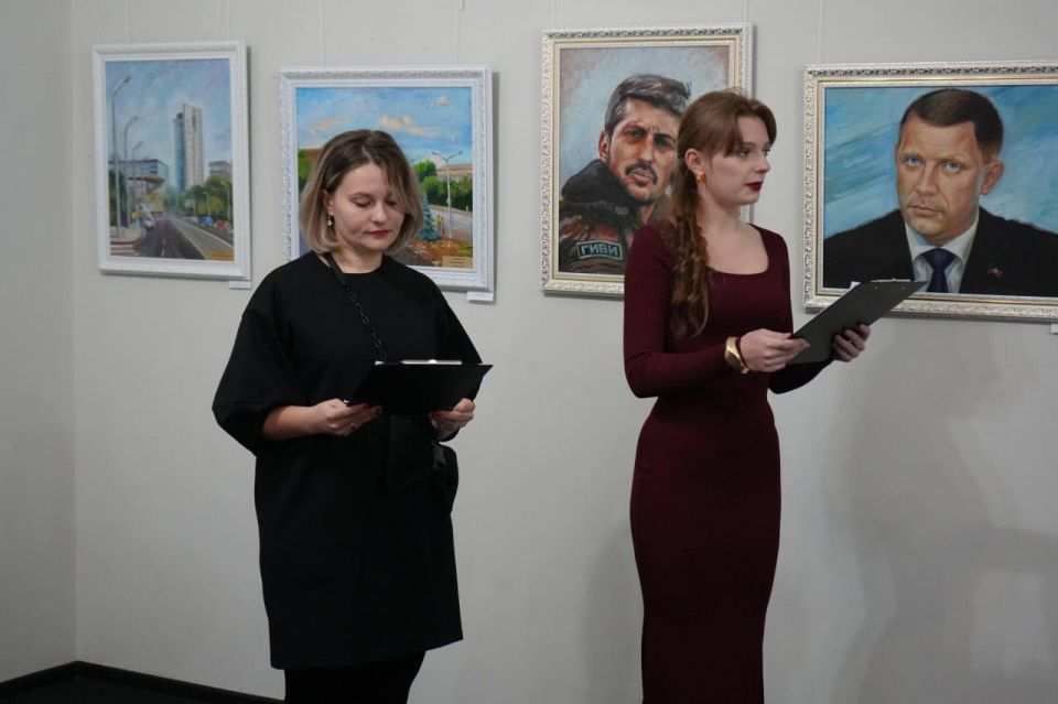 В Доме художника ДНР открылась выставка «Грани таланта» В Доме художника ДНР открылась выставка «Грани таланта»