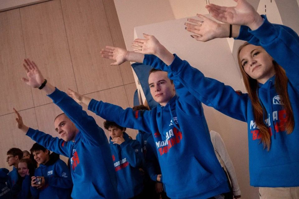Разговаривали о вере и слушали Цоя: в Донецке прошла встреча священника с молодежью Разговаривали о вере и слушали Цоя: в Донецке прошла встреча священника с молодежью