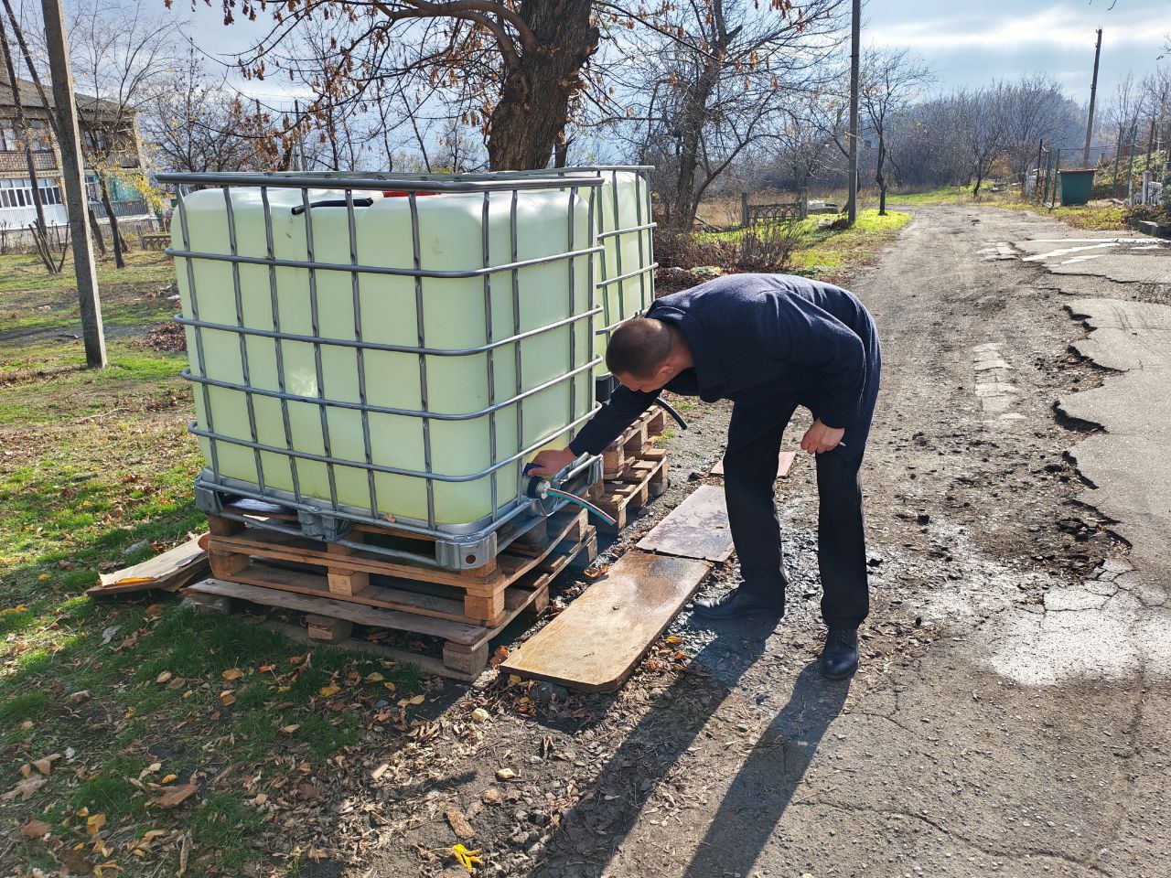 Встреча с населением. Депутат Торезского городского совета Василий Лавришин провел встречу с населением по адресу: пгт Встреча с населением. Депутат Торезского городского совета Василий Лавришин провел встречу с населением по адресу: пгт