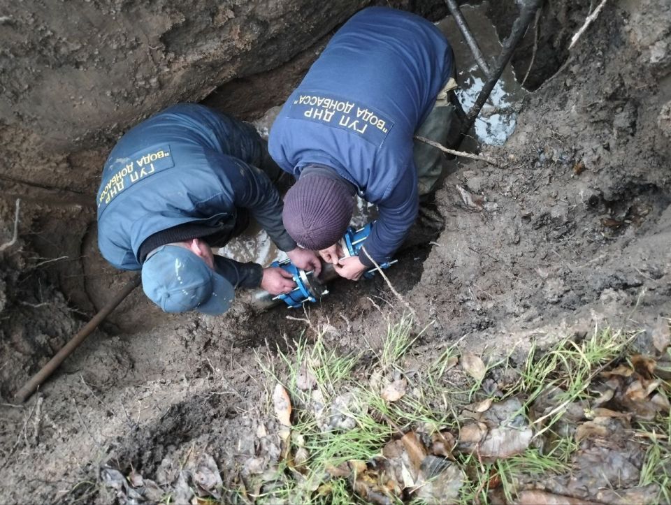 За прошедшую неделю специалистами Филиала Тельмановского водоканала совместно с представителями шеф-региона Сверловской области выполнили более 11 видов аварийно восстановительных работ За прошедшую неделю специалистами Филиала Тельмановского водоканала совместно с представителями шеф-региона Сверловской области выполнили более 11 видов аварийно восстановительных работ