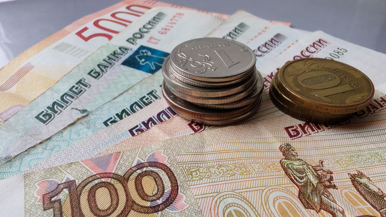 Уже с учетом индексации: некоторые россияне получат январские пенсии досрочно