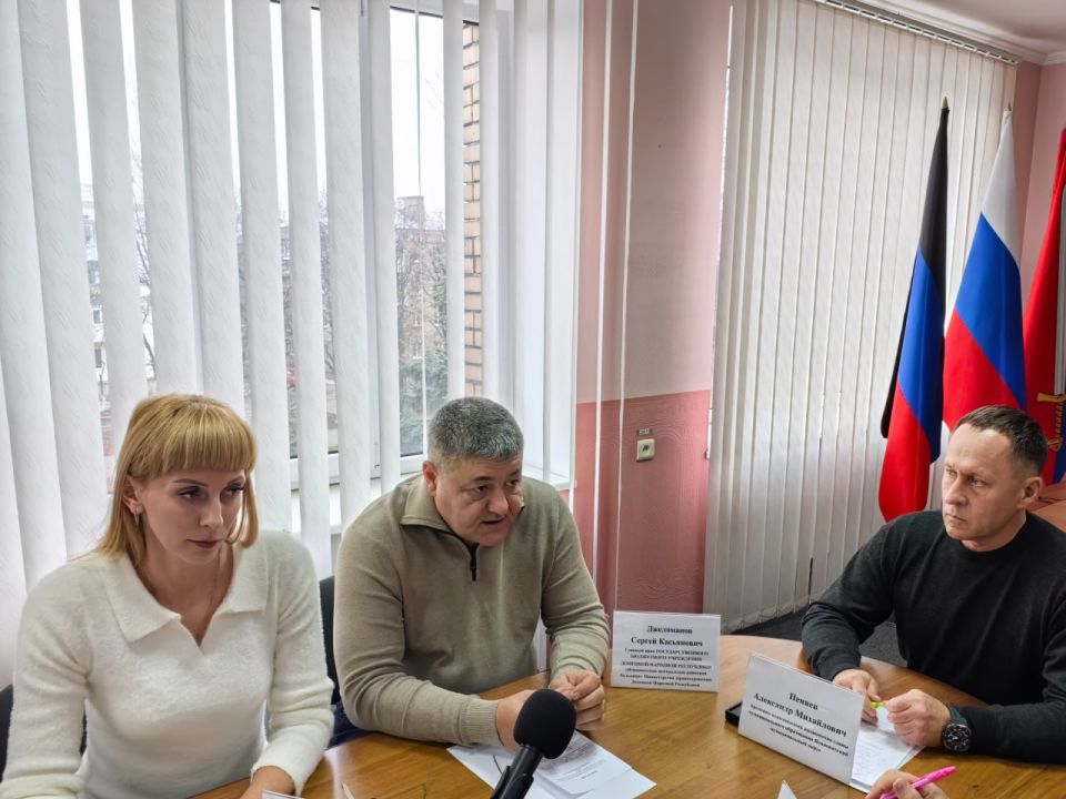 Александр Пеняев: Провел заседание межведомственной рабочей группы по здравоохранению Александр Пеняев: Провел заседание межведомственной рабочей группы по здравоохранению