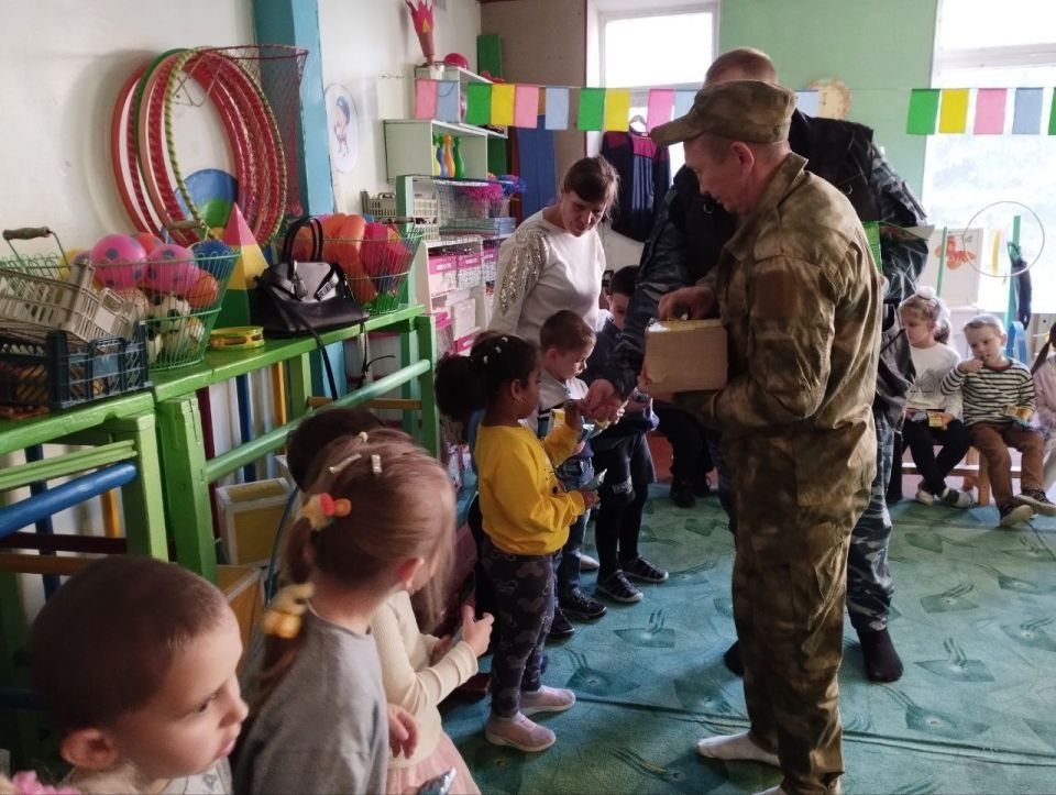 В гости к ребятам ГКДОУ "ДЕТСКИЙ САД № 7 Г.О. МАКЕЕВКА" ДНР приходили люди необычной профессии - кинологи из Центра кинологической службы Управления внутренних дел Российской Федерации «Макеевское» В гости к ребятам ГКДОУ "ДЕТСКИЙ САД № 7 Г.О. МАКЕЕВКА" ДНР приходили люди необычной профессии - кинологи из Центра кинологической службы Управления внутренних дел Российской Федерации «Макеевское»