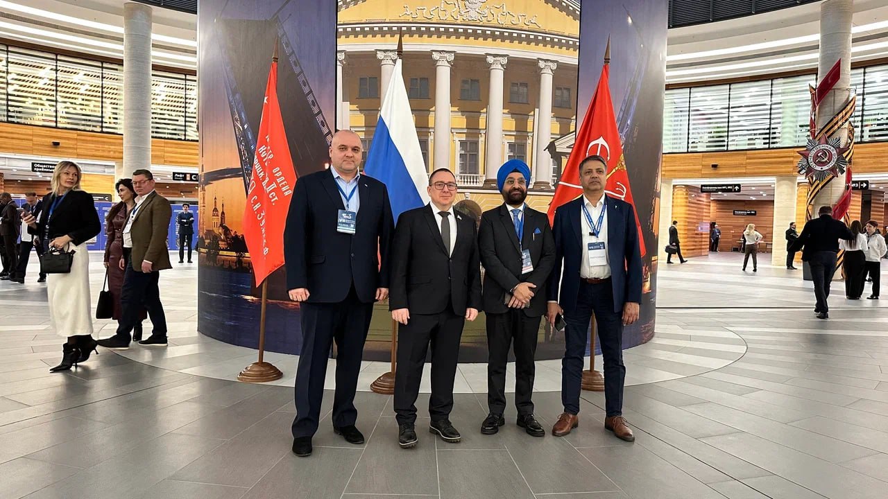 Заместитель Председателя Народного Совета Андрей Крамар возглавил делегацию на Международном муниципальном форуме BRICS