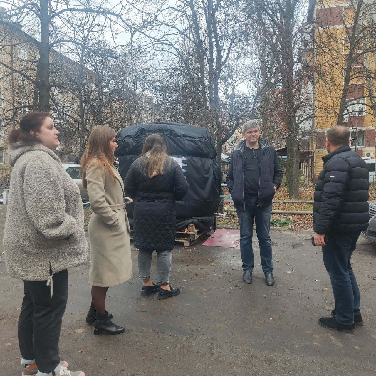 По поручению Главы ДНР Дениса Пушилина в Ворошиловском внутригородском районе продолжаются встречи с населением