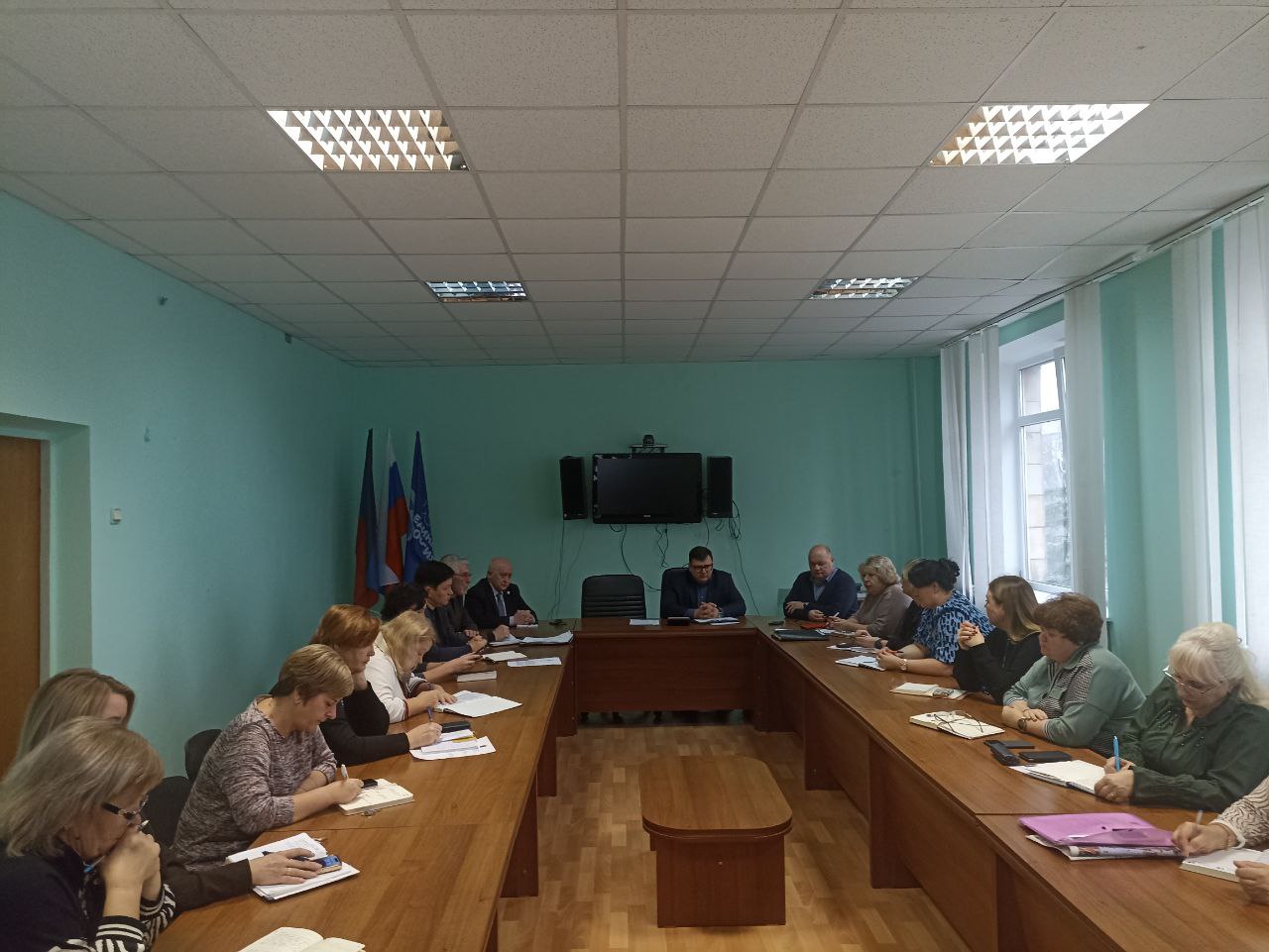 Василий Овчаров: Сегодня, 24 ноября 2025 года, состоялось аппаратное совещание с начальниками структурных подразделений Администрации Новоазовского муниципального округа, территориальных подразделений министерств и ведомств...