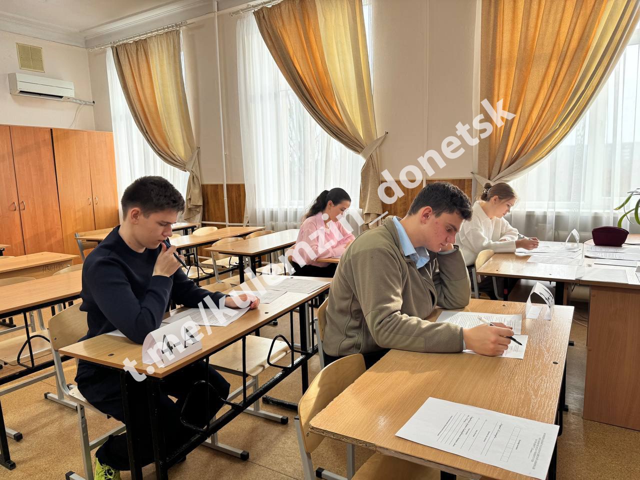 С 19 ноября в городском округе Донецк стартовал муниципальный этап всероссийской олимпиады школьников С 19 ноября в городском округе Донецк стартовал муниципальный этап всероссийской олимпиады школьников