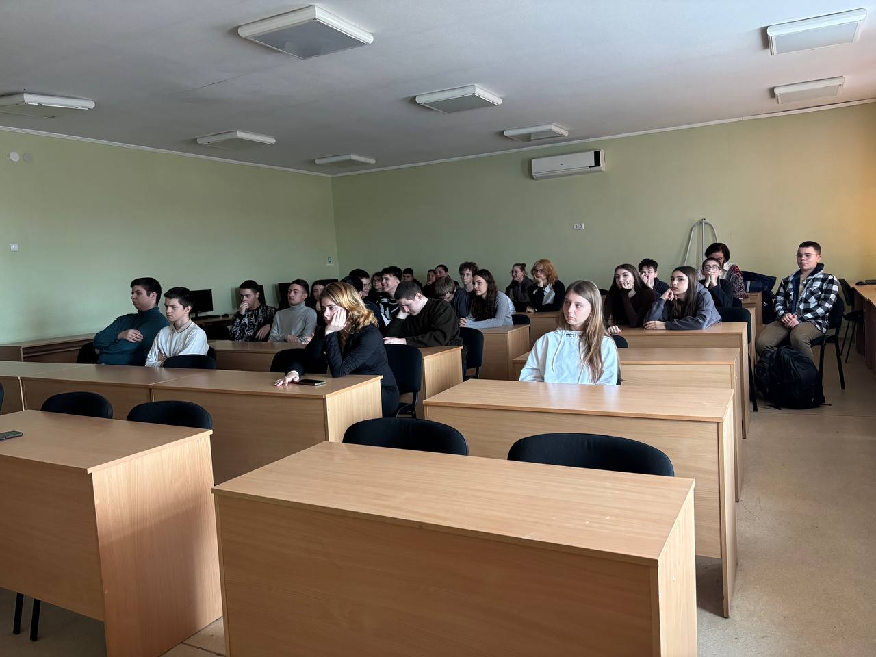 В рамках проекта «Новые маршруты» добровольцы Донецкого РО ВСКС провели мастер-классы для учащихся ГБОУ «Гимназия №70 г.о. Донецк» и ГБОУ «Гимназия информационных технологий №61 г.о. Донецк» В рамках проекта «Новые маршруты» добровольцы Донецкого РО ВСКС провели мастер-классы для учащихся ГБОУ «Гимназия №70 г.о. Донецк» и ГБОУ «Гимназия информационных технологий №61 г.о. Донецк»