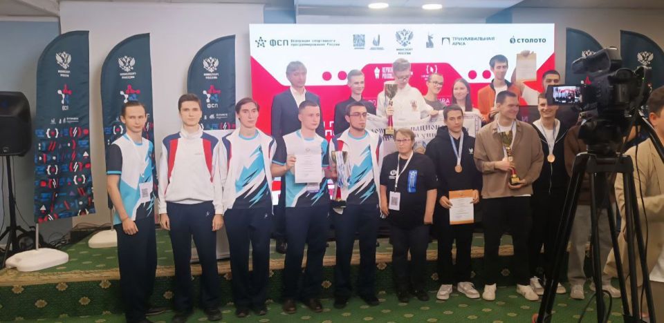 Команды ДонНТУ победили в Чемпионате и Первенстве России по спортивному программированию Команды ДонНТУ победили в Чемпионате и Первенстве России по спортивному программированию