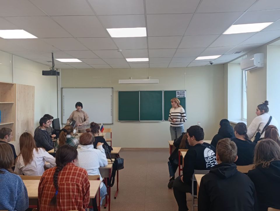 В Волновахе обсудили с молодежью актуальные угрозы В Волновахе обсудили с молодежью актуальные угрозы