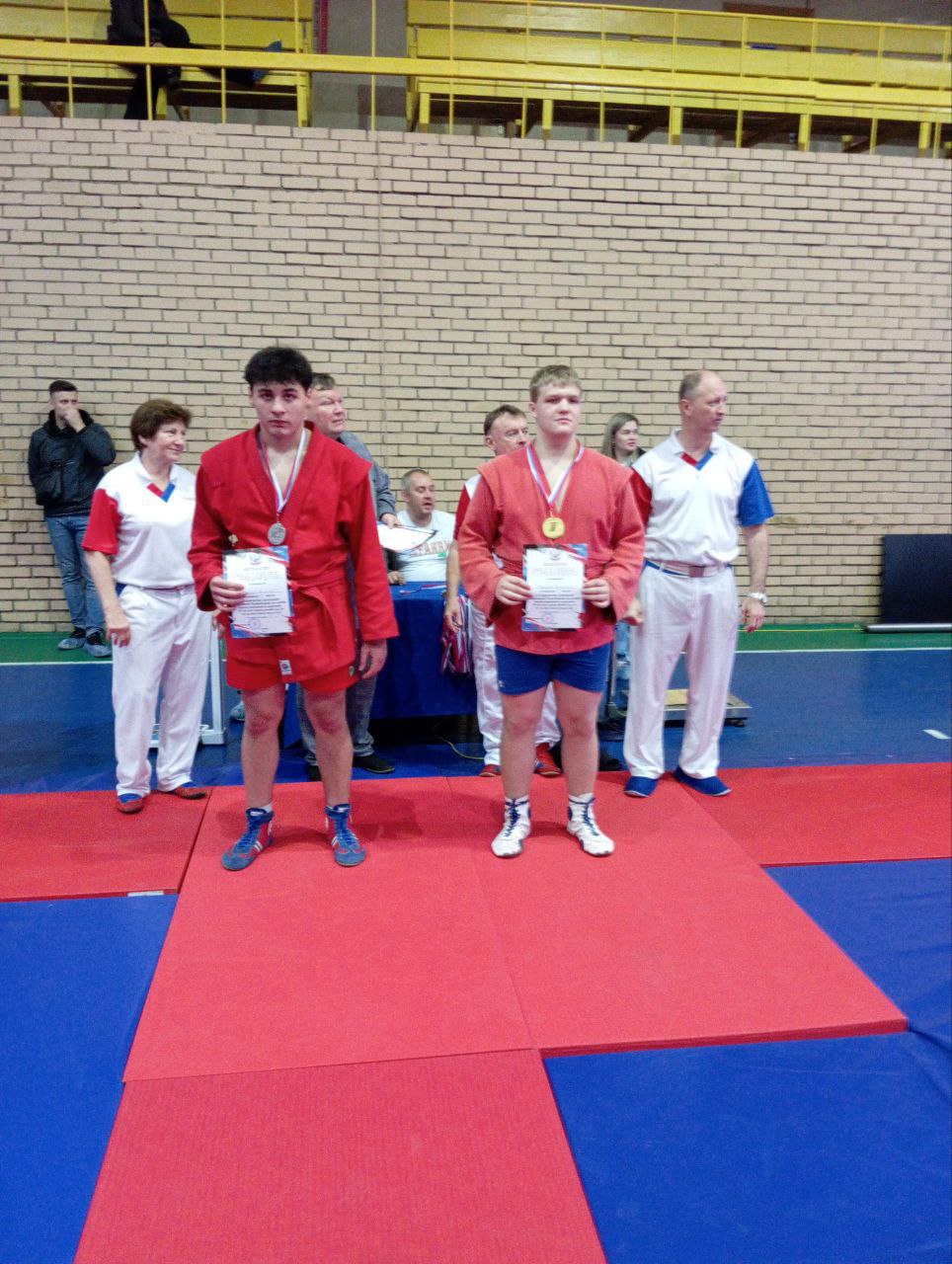 Соревнования по самбо. 23 ноября в г. Донецке команда спортивной школы городского округа Енакиево приняла участие в Первенстве Донецкой Народной Республики по самбо среди юношей и девушек 18-20 лет (2006-2008 г.р.) и в...