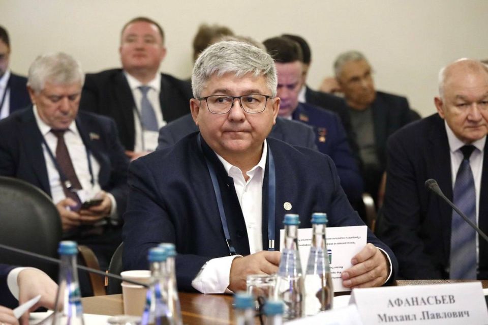 Константин Кузьмин: Вместе с Главой ДНР Денисом Пушилиным принял участие в Межфракционной конференции «Приоритеты социально-экономического развития России» в Государственной Думе Константин Кузьмин: Вместе с Главой ДНР Денисом Пушилиным принял участие в Межфракционной конференции «Приоритеты социально-экономического развития России» в Государственной Думе