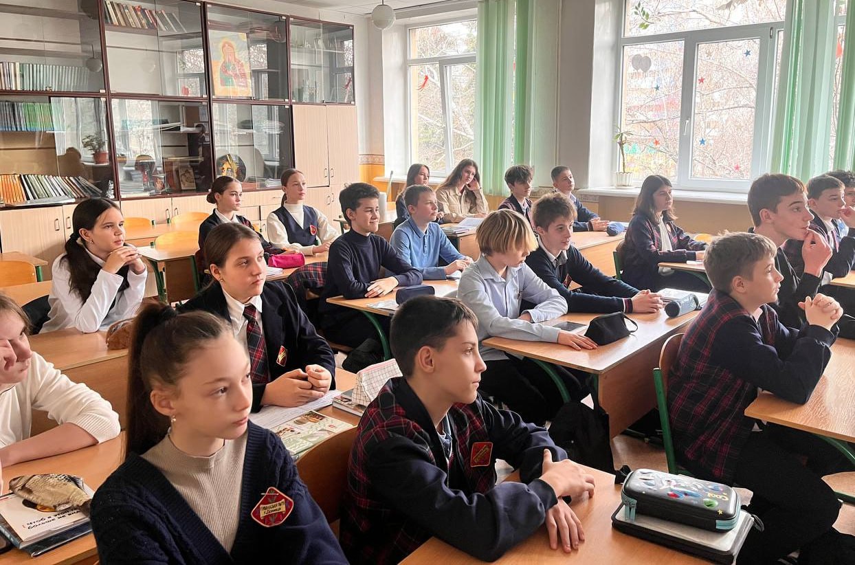 В рамках проекта «Новые маршруты» добровольцы Донецкого РО ВСКС провели мастер-классы для учащихся ГБОУ «Гимназия №70 г.о. Донецк» и ГБОУ «Гимназия информационных технологий №61 г.о. Донецк» В рамках проекта «Новые маршруты» добровольцы Донецкого РО ВСКС провели мастер-классы для учащихся ГБОУ «Гимназия №70 г.о. Донецк» и ГБОУ «Гимназия информационных технологий №61 г.о. Донецк»