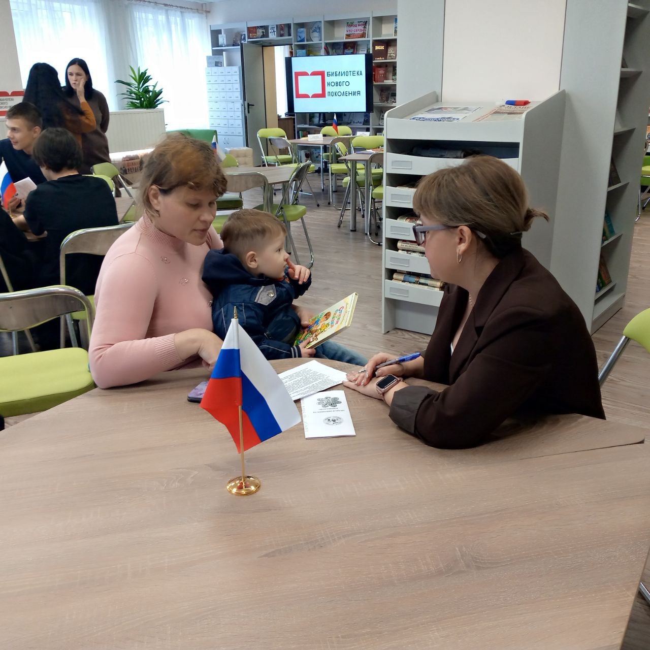 В Дебальцево прошел день помощи детям и семьям