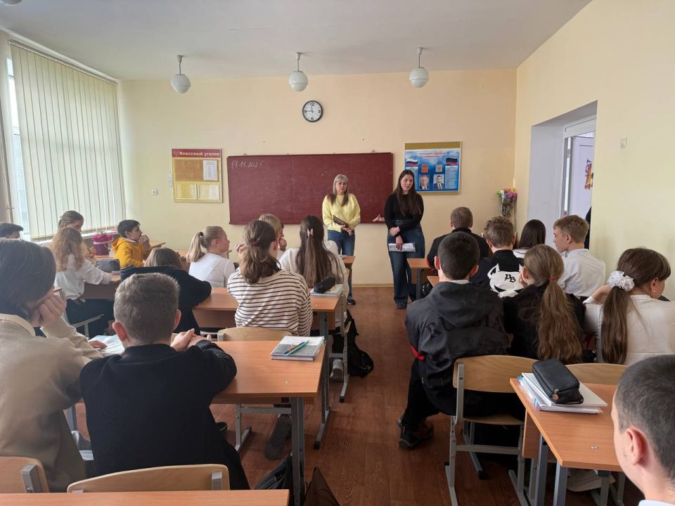 Объединяя усилия против угроз: Комплексное профилактическое мероприятие в школах Донецка Объединяя усилия против угроз: Комплексное профилактическое мероприятие в школах Донецка