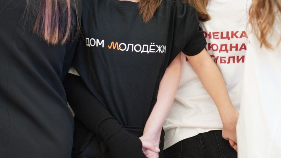 В Доме молодёжи | Волноваха прошел тренинг «Точка спокойствия», направленный на снижение стресса и тревожности, а также повышение уровня социализации у подростков, переживших военные действия и переезд с оккупированных... В Доме молодёжи | Волноваха прошел тренинг «Точка спокойствия», направленный на снижение стресса и тревожности, а также повышение уровня социализации у подростков, переживших военные действия и переезд с оккупированных...