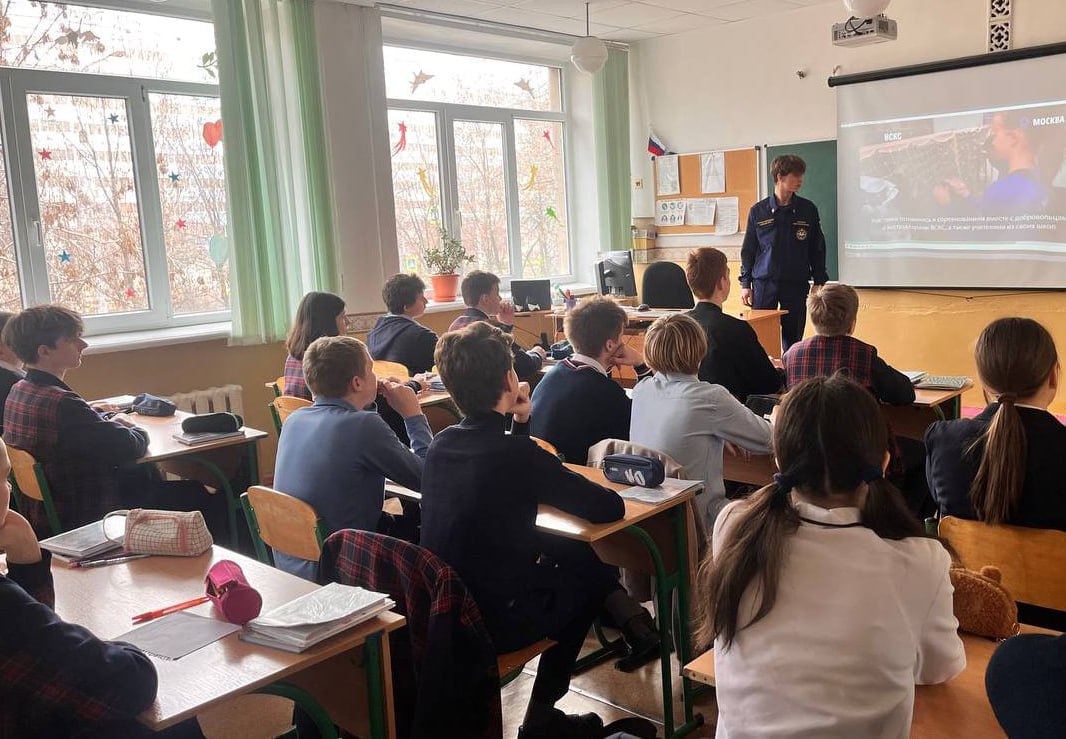 В рамках проекта «Новые маршруты» добровольцы Донецкого РО ВСКС провели мастер-классы для учащихся ГБОУ «Гимназия №70 г.о. Донецк» и ГБОУ «Гимназия информационных технологий №61 г.о. Донецк» В рамках проекта «Новые маршруты» добровольцы Донецкого РО ВСКС провели мастер-классы для учащихся ГБОУ «Гимназия №70 г.о. Донецк» и ГБОУ «Гимназия информационных технологий №61 г.о. Донецк»