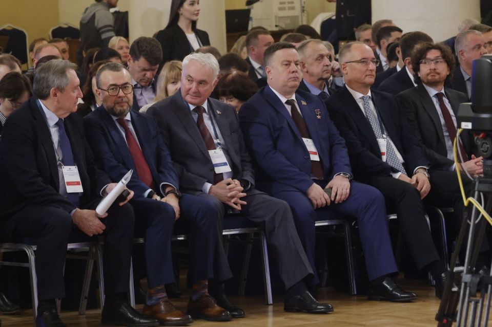 Константин Кузьмин: Вместе с Главой ДНР Денисом Пушилиным принял участие в Межфракционной конференции «Приоритеты социально-экономического развития России» в Государственной Думе Константин Кузьмин: Вместе с Главой ДНР Денисом Пушилиным принял участие в Межфракционной конференции «Приоритеты социально-экономического развития России» в Государственной Думе