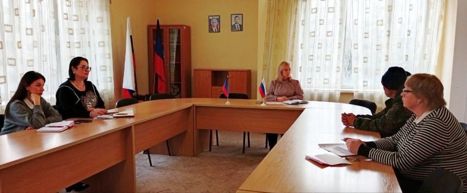 Наталья Бегуненко: В понедельник, 24 ноября, руководитель Управы Петровского внутригородского района Администрации городского округа Донецк Наталья Ивановна Бегуненко провела еженедельный прием граждан Наталья Бегуненко: В понедельник, 24 ноября, руководитель Управы Петровского внутригородского района Администрации городского округа Донецк Наталья Ивановна Бегуненко провела еженедельный прием граждан