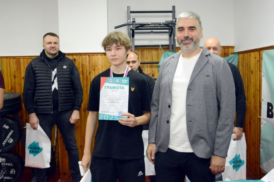 Алексей Дорофеев: Мощно, по-мужски и с настоящим азартом — именно так прошли эти выходные в Торезе Алексей Дорофеев: Мощно, по-мужски и с настоящим азартом — именно так прошли эти выходные в Торезе