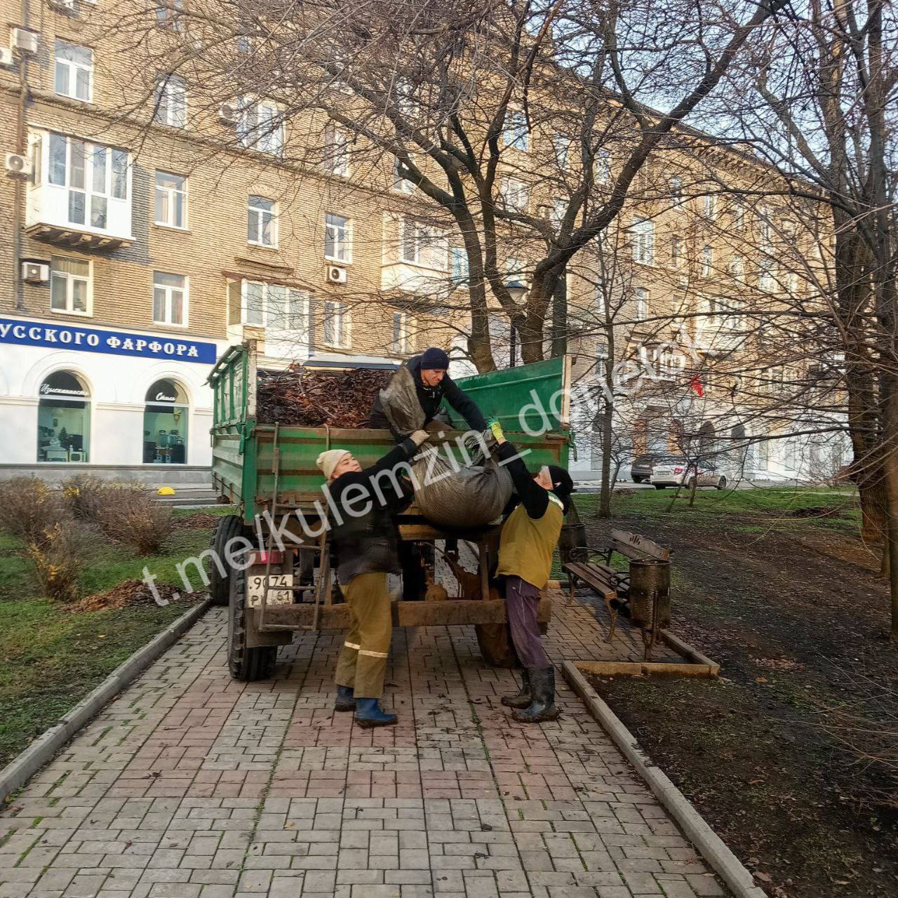 Алексей Кулемзин: Сотрудники коммунального предприятия «Зелёное строительство» продолжают усердно работать на благо нашего города Алексей Кулемзин: Сотрудники коммунального предприятия «Зелёное строительство» продолжают усердно работать на благо нашего города