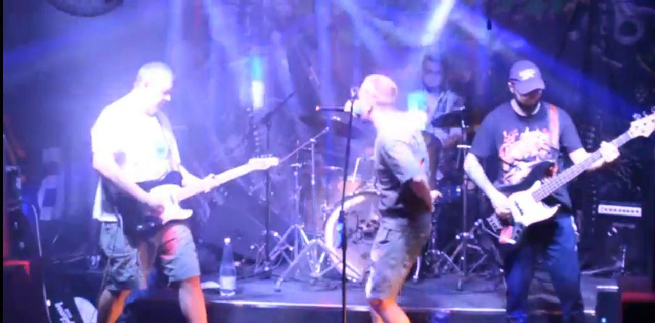 Участники коллектива Шахтерского ДК «BIRTH OF DEAD SHIPS» приняли участие в рок-концерте в Харцызске Участники коллектива Шахтерского ДК «BIRTH OF DEAD SHIPS» приняли участие в рок-концерте в Харцызске