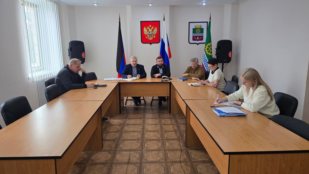 Николай Михайлов: Провел аппаратное совещание с руководителями структурных и территориальных подразделений Администрации Старобешевского муниципального округа, учреждений, организаций, предприятий