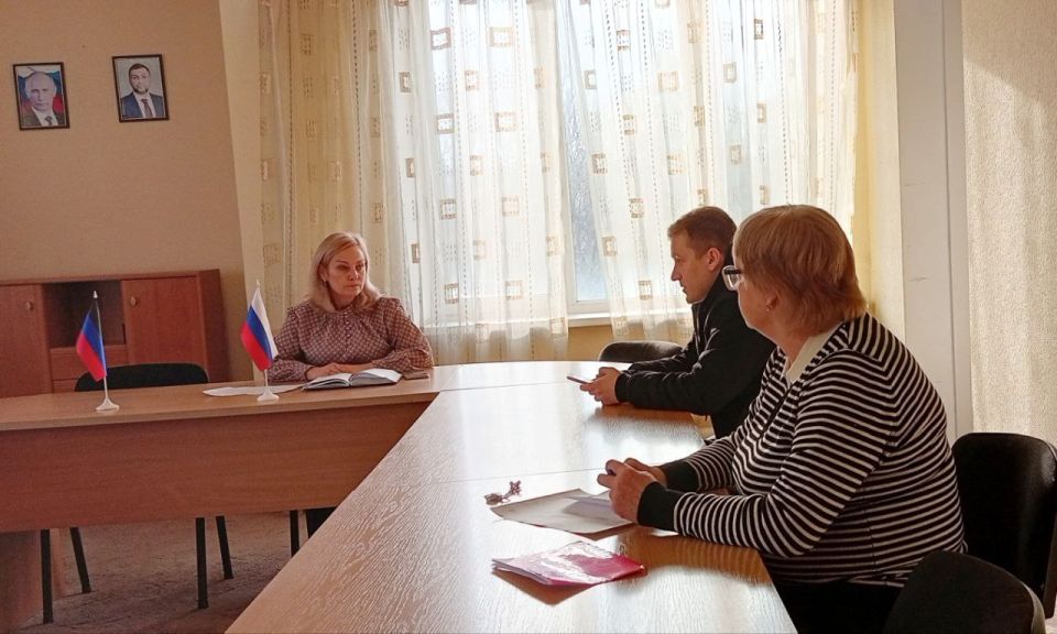 Наталья Бегуненко: В понедельник, 24 ноября, руководитель Управы Петровского внутригородского района Администрации городского округа Донецк Наталья Ивановна Бегуненко провела еженедельный прием граждан Наталья Бегуненко: В понедельник, 24 ноября, руководитель Управы Петровского внутригородского района Администрации городского округа Донецк Наталья Ивановна Бегуненко провела еженедельный прием граждан