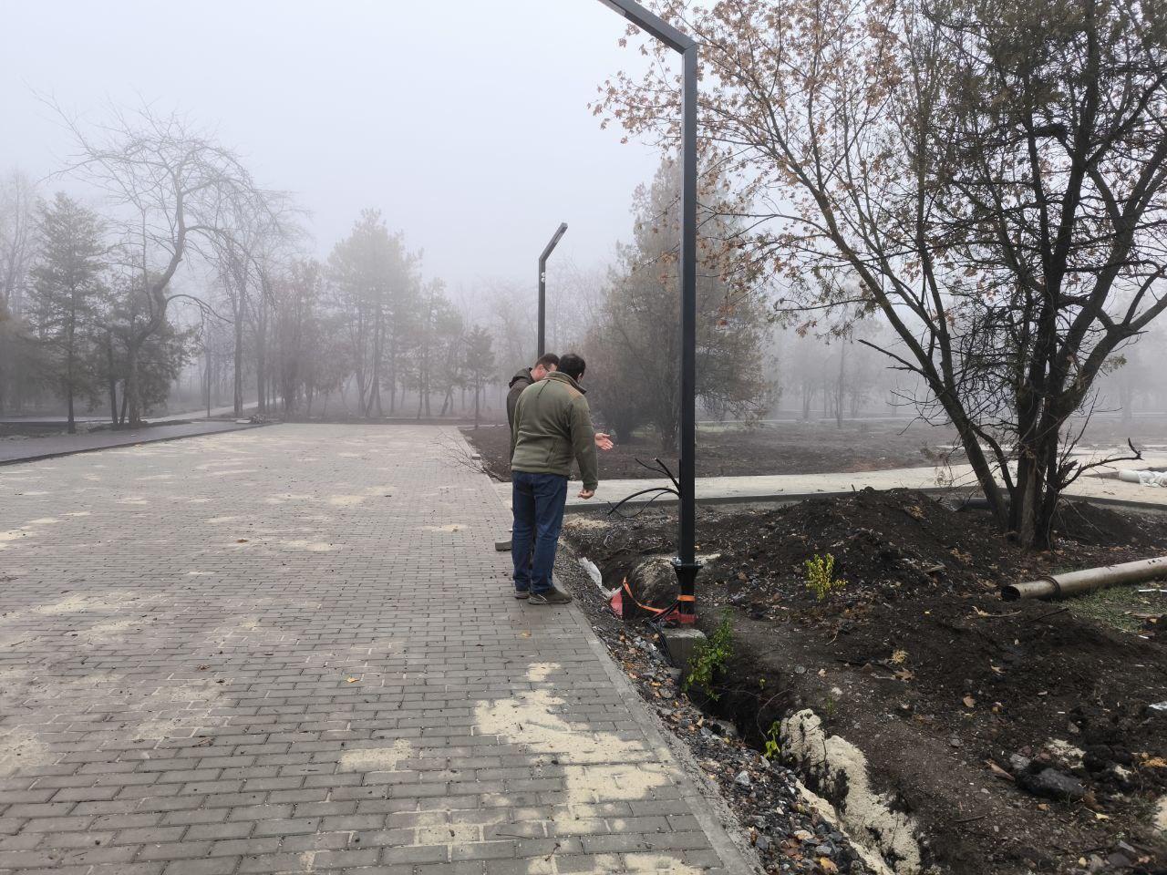 Якутия ведет подключение уличного освещения в парке Докучаевска Якутия ведет подключение уличного освещения в парке Докучаевска