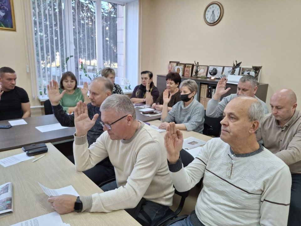 Сегодня состоялось 54-е заседание Ясиноватского муниципального совета Донецкой Народной Республики Сегодня состоялось 54-е заседание Ясиноватского муниципального совета Донецкой Народной Республики