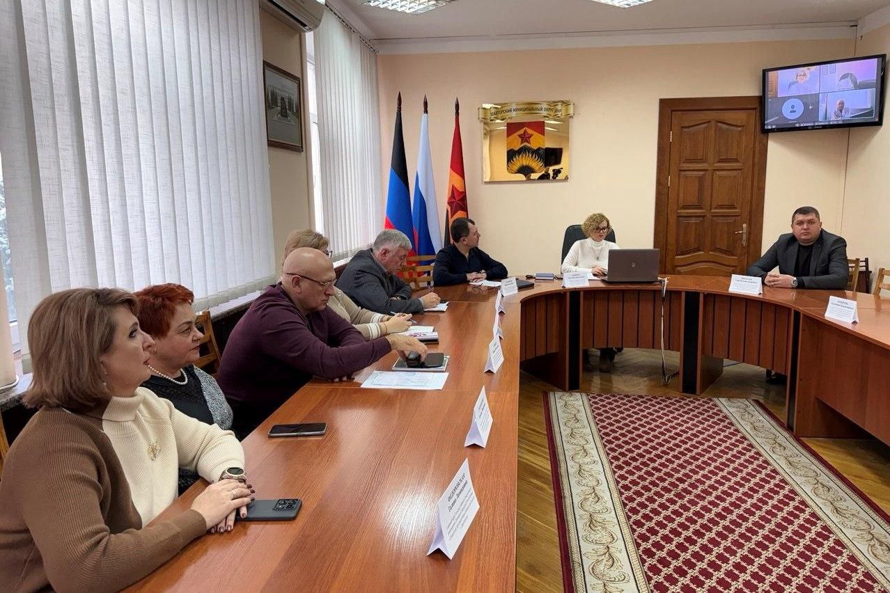 Председатель #Комитет_по_природопользованию_экологии_недрам_и_природным_ресурсам Сергей Михалев принял участие в заседании шахтерского штаба по вопросам здравоохранения Председатель #Комитет_по_природопользованию_экологии_недрам_и_природным_ресурсам Сергей Михалев принял участие в заседании шахтерского штаба по вопросам здравоохранения