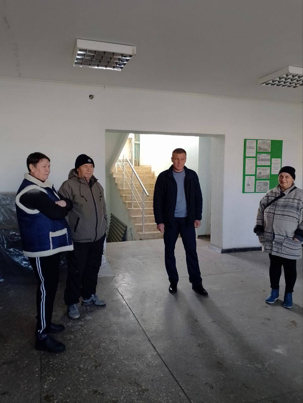 В селе Камышеватое прошла встреча депутата Мангушского муниципального совета, члена фракции «ЕДИНАЯ РОССИЯ» в Мангушском муниципальном совете Александра Анатольевича Трояна с жителями села