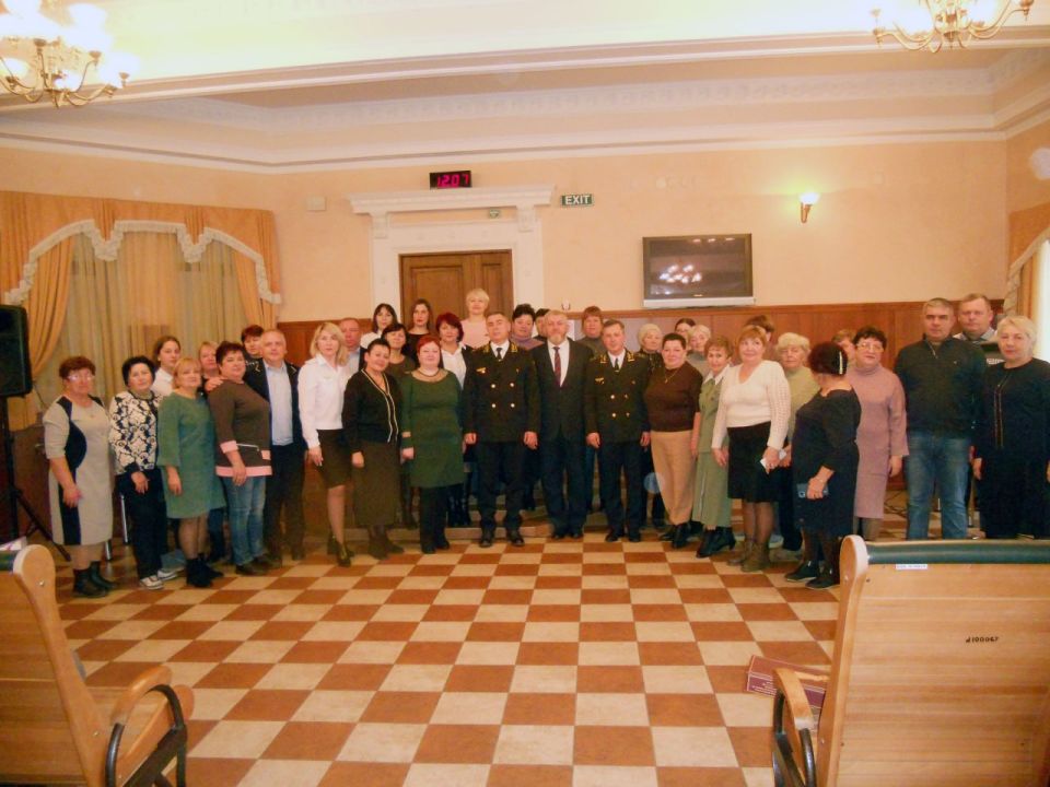 В честь 120-летия станции Дебальцево-Сортировочная в здании железнодорожного вокзала состоялся торжественный концерт В честь 120-летия станции Дебальцево-Сортировочная в здании железнодорожного вокзала состоялся торжественный концерт