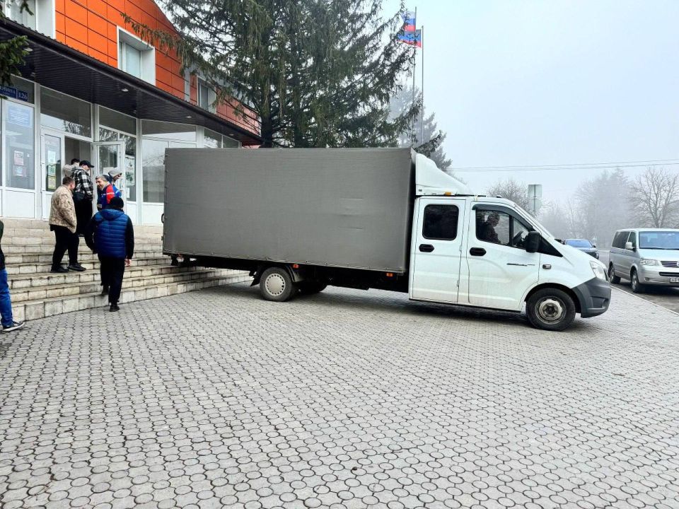 Подарки для детей Володарского округа передали представители Липецкой области Подарки для детей Володарского округа передали представители Липецкой области
