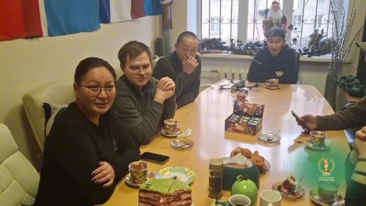 Рабочая неделя началась с приема гостей: встретили Комитет семей воинов Отечества Республики Калмыкия с гуманитарной помощью