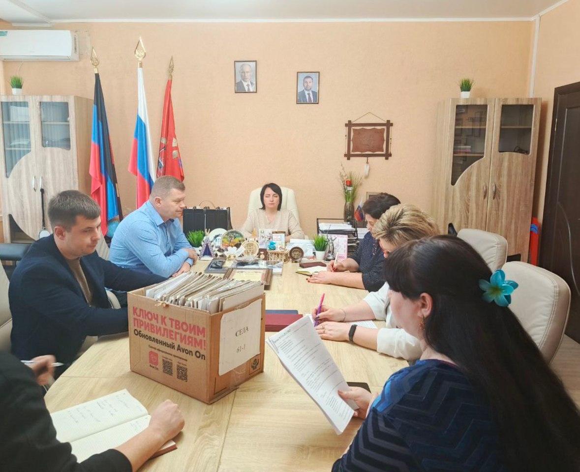 Сегодня, 25 ноября, состоялось заседание комиссии по установлению причиненного ущерба жилым помещениям в результате боевых действий на территории Волновахского муниципального округа