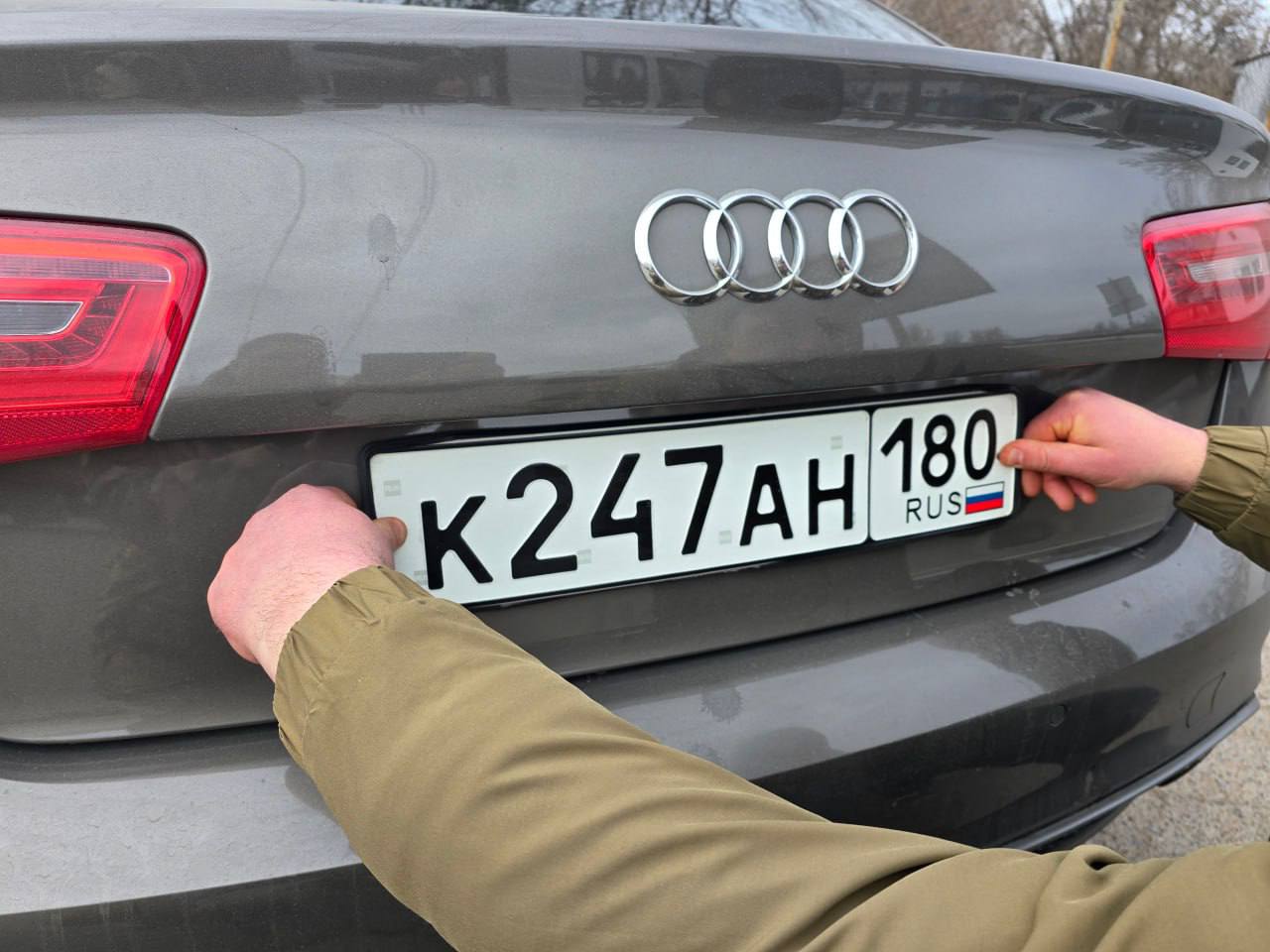 Срок замены водительских удостоверений, документов и номерных знаков образца ДНР или Украины истекает 1 января 2026 года