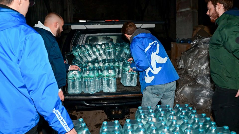 22 тонны помощи: вода для тех, кто нуждается 22 тонны помощи: вода для тех, кто нуждается