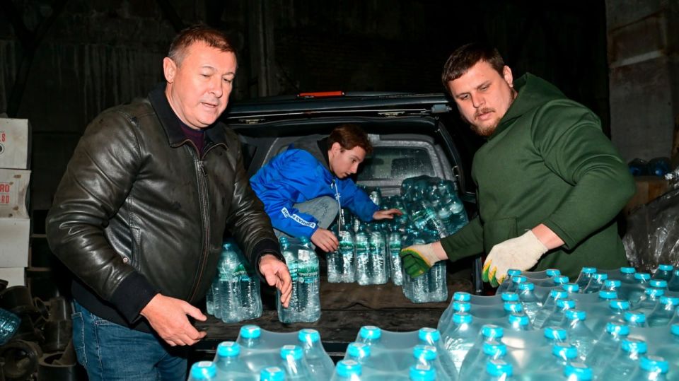 22 тонны помощи: вода для тех, кто нуждается 22 тонны помощи: вода для тех, кто нуждается