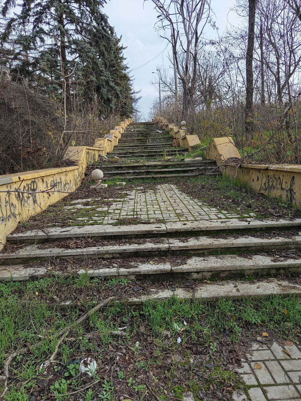 Парк Лепорского больше не будет заливать фекалиями? Парк Лепорского больше не будет заливать фекалиями?