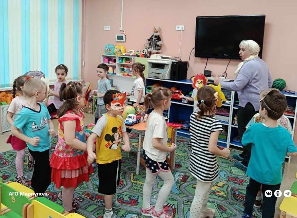 Для детей левобережья Мариуполя провели познавательно-развлекательное мероприятие Для детей левобережья Мариуполя провели познавательно-развлекательное мероприятие