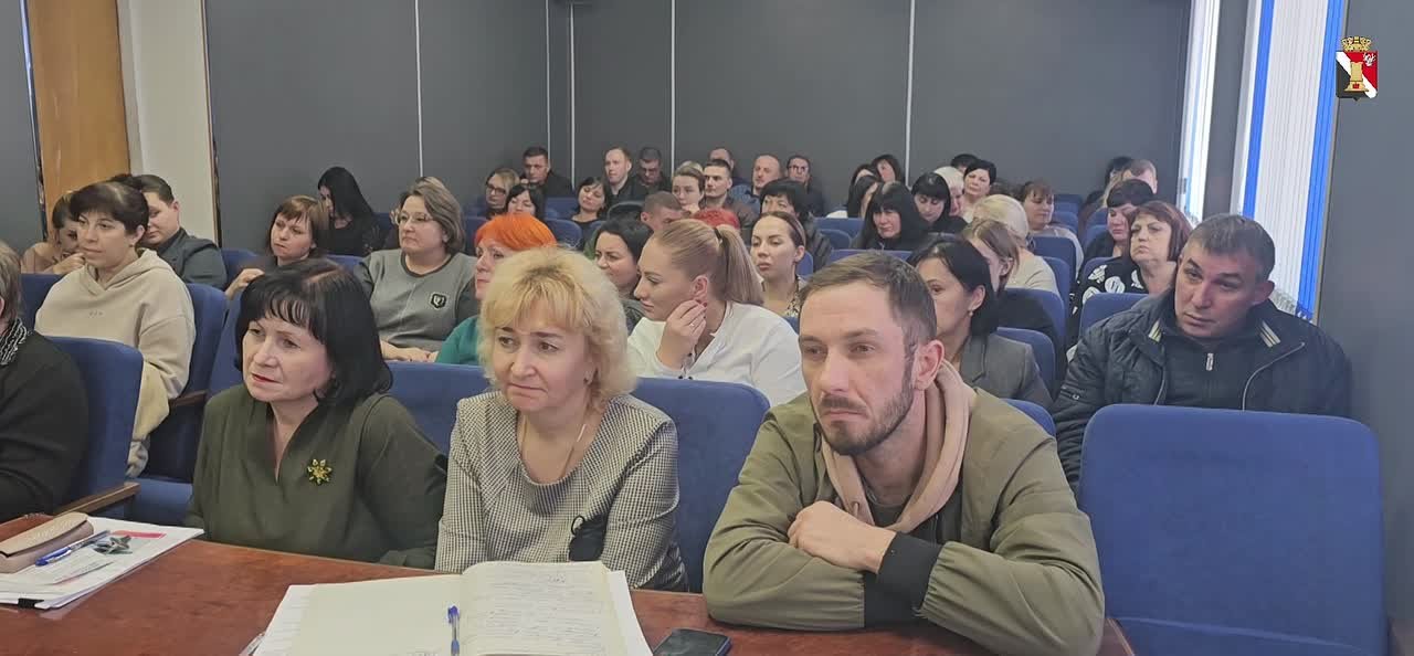 Игорь Мартынов: Аппаратное совещание. Провел очередное еженедельное аппаратное совещание с участием руководителей подведомственных учреждений и представителей ключевых структурных подразделений администрации городского...