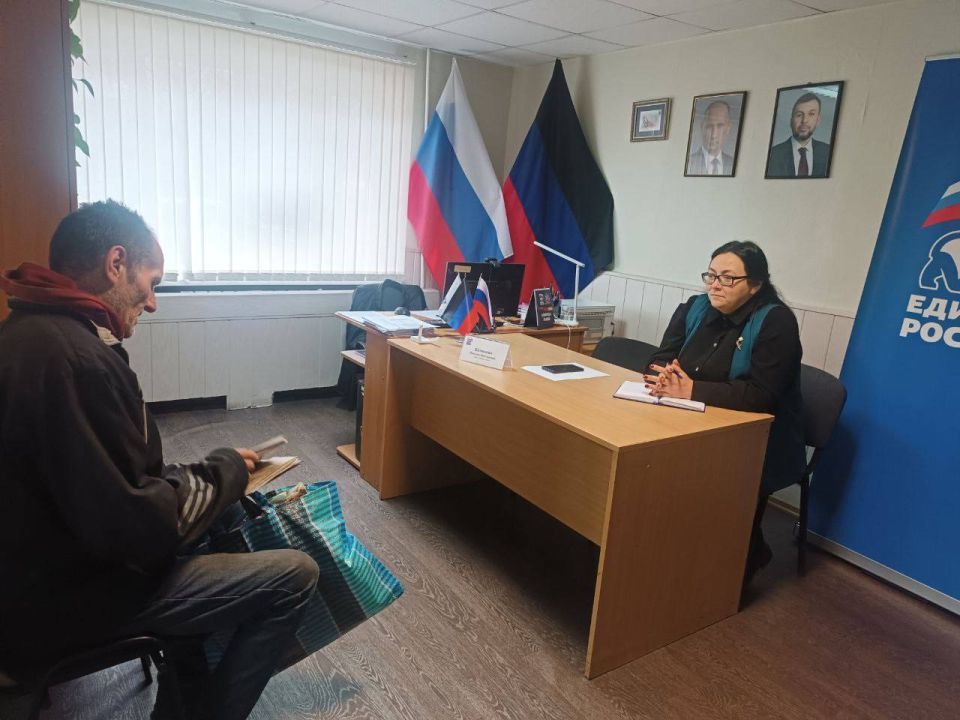 В общественной приёмной прошёл приём депутата городского совета В общественной приёмной прошёл приём депутата городского совета