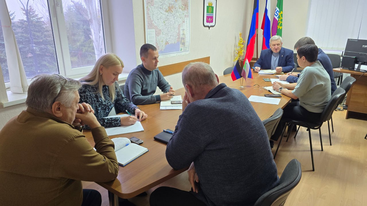 Николай Михайлов: Провел оперативное совещание по текущим вопросам
