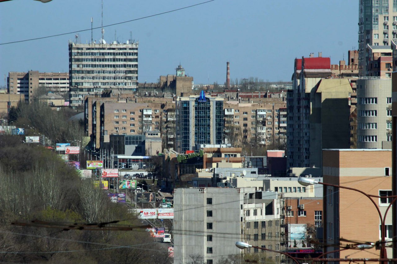 В ходе оперативного совещания Главы ДНР с членами правительства и главами муниципалитетов мэр Донецка доложил о проделанной работе по ремонту крыш