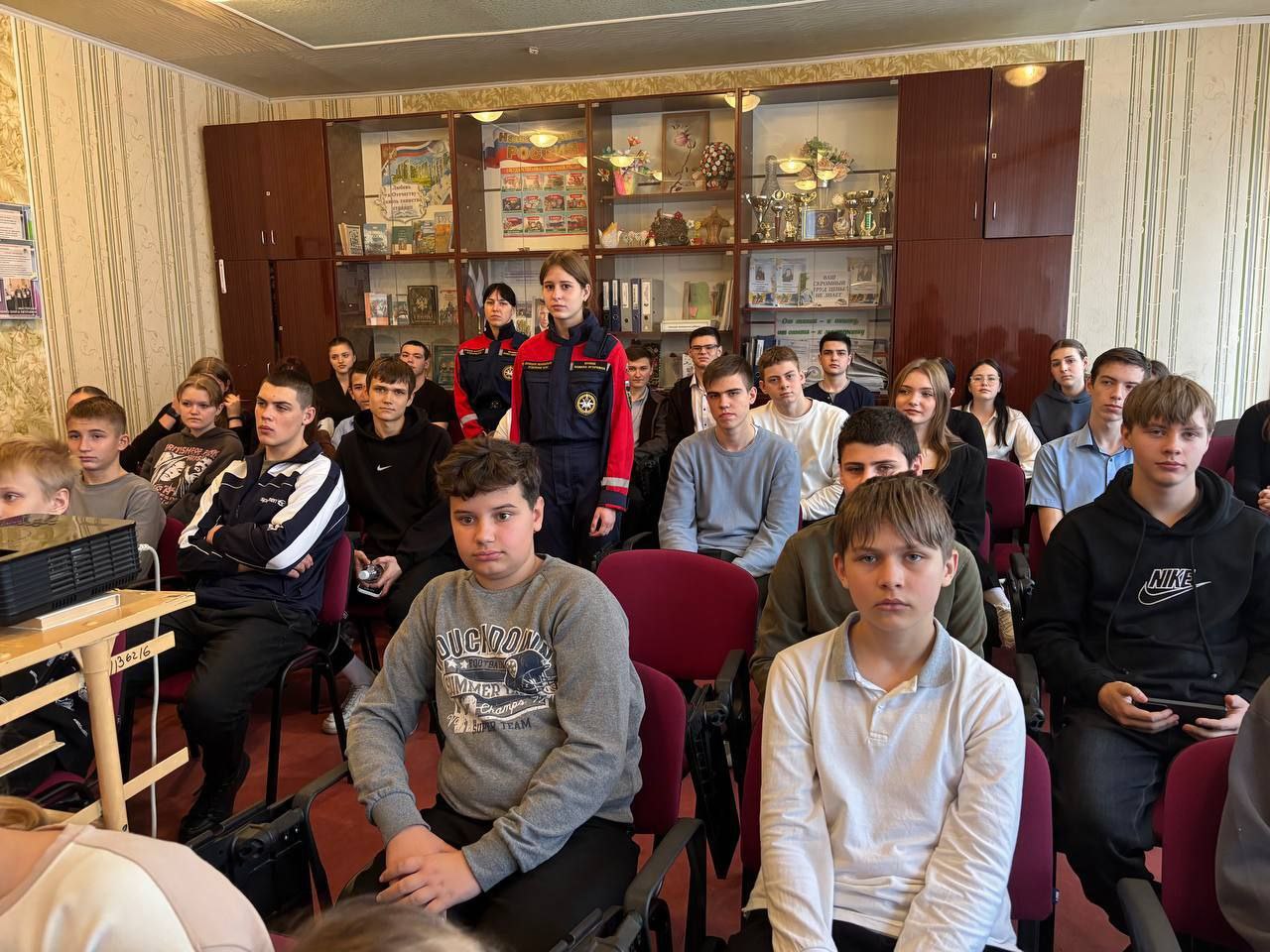 Добровольцы Донецкого РО ВСКС провели мастер-классы для учащихся донецких школ №30 и №78 Добровольцы Донецкого РО ВСКС провели мастер-классы для учащихся донецких школ №30 и №78