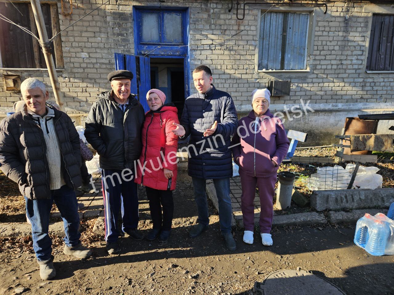 Алексей Кулемзин: Сегодня жителям села Спартак доставили продуктовые наборы и бытовую химию Алексей Кулемзин: Сегодня жителям села Спартак доставили продуктовые наборы и бытовую химию