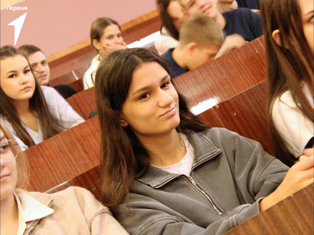 Продолжаем нашу работу. Руководитель г.о Дебальцево решил посетить ГБОУ «Гимназия г.о Торез», где поделился увлекательными фактами о медиа-направлении Ученики оценили интересный подход к лекции: им понравилось активно... Продолжаем нашу работу. Руководитель г.о Дебальцево решил посетить ГБОУ «Гимназия г.о Торез», где поделился увлекательными фактами о медиа-направлении Ученики оценили интересный подход к лекции: им понравилось активно...